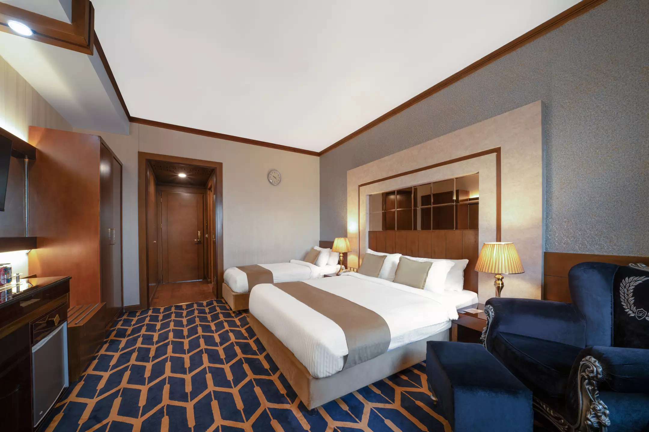 Alibaba https://cdn.alibaba.ir/ostorage/hotel-accommodation-images/69ff3c4661ec039ef75b44de_تریپل مجلل (1).webp